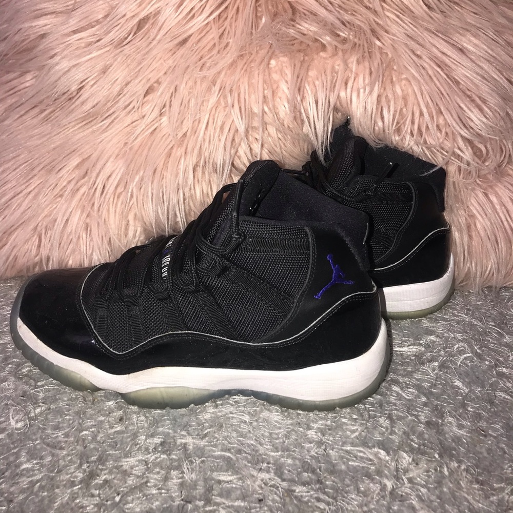 Jordan 11 Space Jams